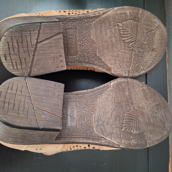 Propét LightTan Booties Size 6 - Picture 3 of 5